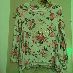 Longe sleeve floral shirt
